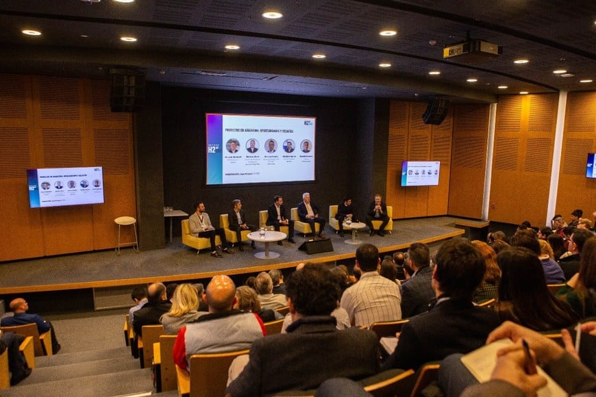 Y-TEC lideró el segundo Foro del Hidrógeno.