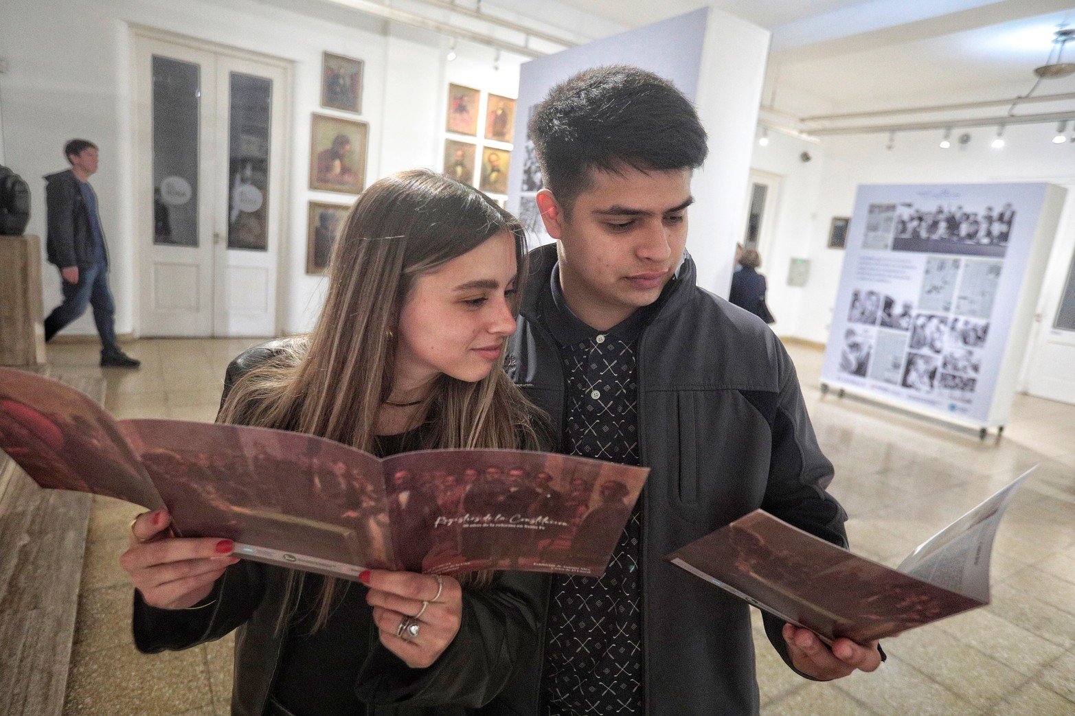 Noche de los museos muestra registro de la constitución 30 años de la reforma constitucional en el museo Rosa Galisteo.