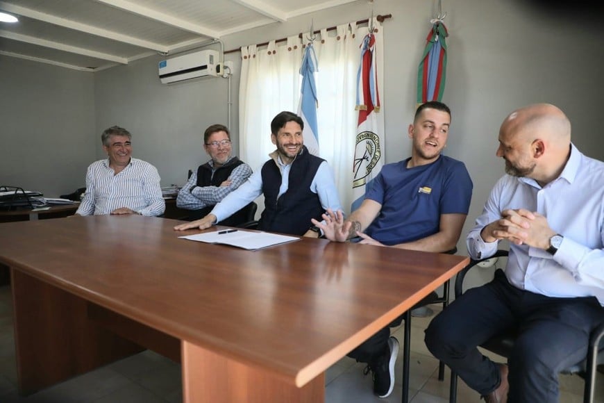 "Este evento representa lo mejor de nuestra gente y del sector productivo. Santa Fe es una provincia con una rica historia de esfuerzo y trabajo, y esta exposición es una muestra clara de nuestro compromiso con el desarrollo económico", aclaró.