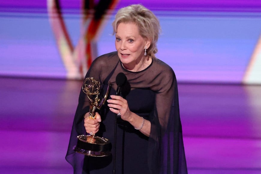 Jean Smart accepts the award for Best Lead Actress in a Comedy Series for her work in "Hacks" at the 76th Primetime Emmy Awards in Los Angeles, California, U.S., September 15, 2024. REUTERS/Mario Anzuoni