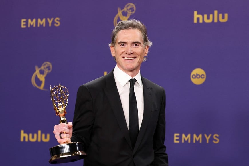 Billy Crudup poses with the Outstanding Supporting Actor In A Drama Series award for "The Morning Show" at the 76th Primetime Emmy Awards in Los Angeles, California, U.S., September 15, 2024. REUTERS/Mike Blake