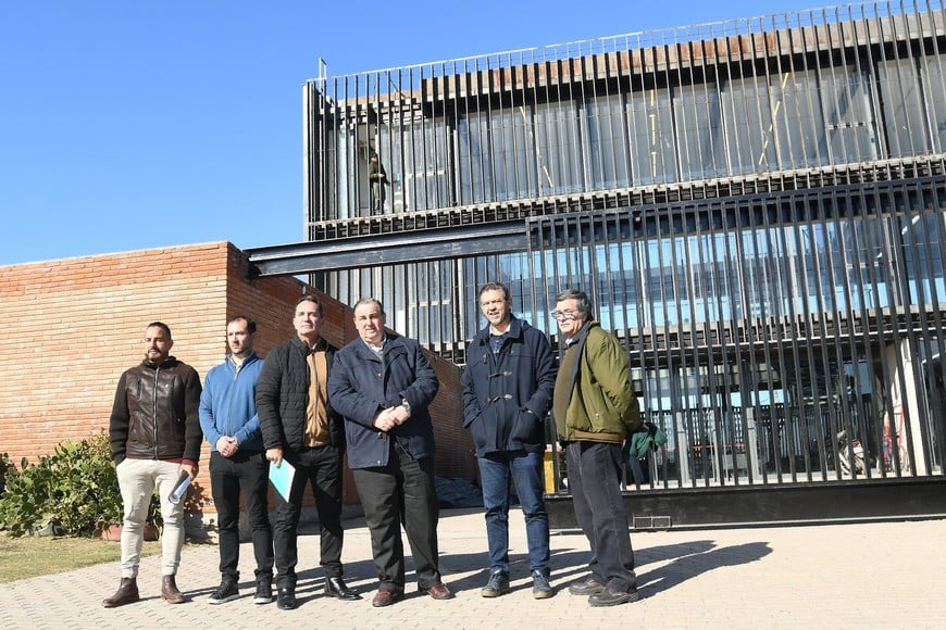 Las autoridades municipales durante la presentación del nuevo Centro de Monitoreo, en la ex Estación Barranquitas, el 8 de julio pasado.