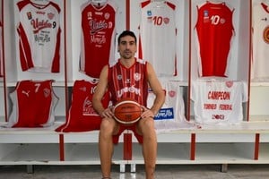 Mauro Cosolito, refuerzo estelar que regresa a una de sus casas. Crédito: Unión Básquet