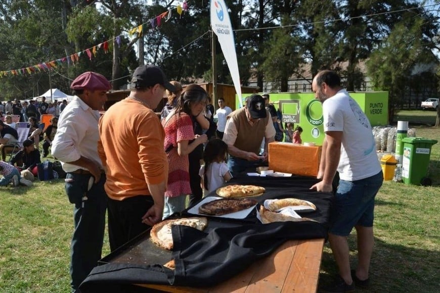 fiesta de la empanada villa cañás