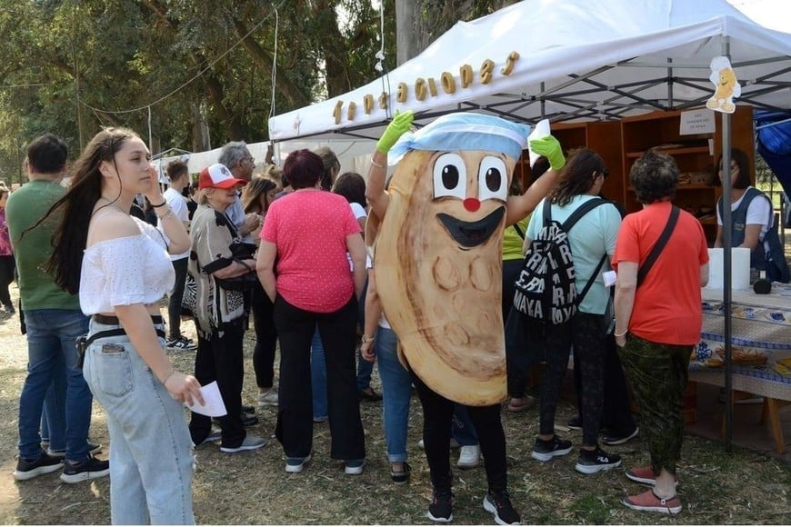 fiesta de la empanada villa cañás