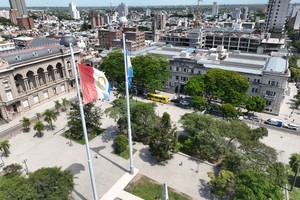 Los delitos investigados ocurrieron en inmediaciones de la Plaza de Mayo, frente a Casa de Gobierno y el edificio de Tribunales. Foto: Fernando Nicola (dron).