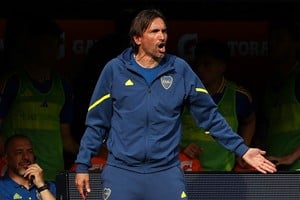 Soccer Football - Argentina Primera Division - Boca Juniors v River Plate - Estadio La Bombonera, Buenos Aires, Argentina - September 21, 2024
Boca Juniors coach Diego Martinez reacts REUTERS/Agustin Marcarian