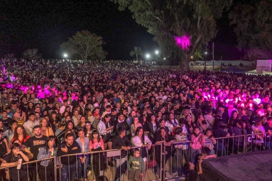 Este festival marcó un hito especial, ya que será el último que se celebre en el boulevard antes del inicio de las obras de la nueva costanera y la remodelación del predio. La comunidad se despidió del lugar con nostalgia, pero también con esperanza, mirando hacia el futuro y las nuevas oportunidades que vendrán.