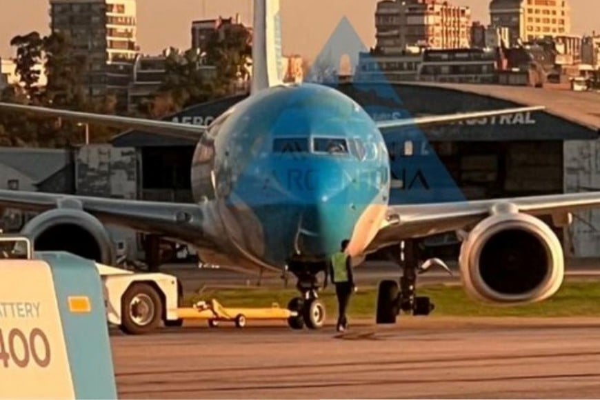 El avión provenía de Ushuaia y aterrizó a las 17.52 en el Aeroparque porteño.