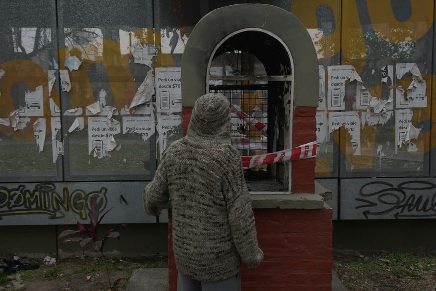 “Nadie a quien rezarle”. En Pedro Vittori y Domingo Silva, así está hoy el santuario. Lo incendiaron y destrozaron la imagen religiosa.