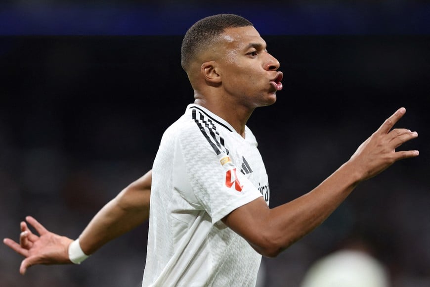 Soccer Football - LaLiga - Real Madrid v Deportivo Alaves - Santiago Bernabeu, Madrid, Spain - September 24, 2024
Real Madrid's Kylian Mbappe celebrates scoring their second goal REUTERS/Violeta Santos Moura     TPX IMAGES OF THE DAY