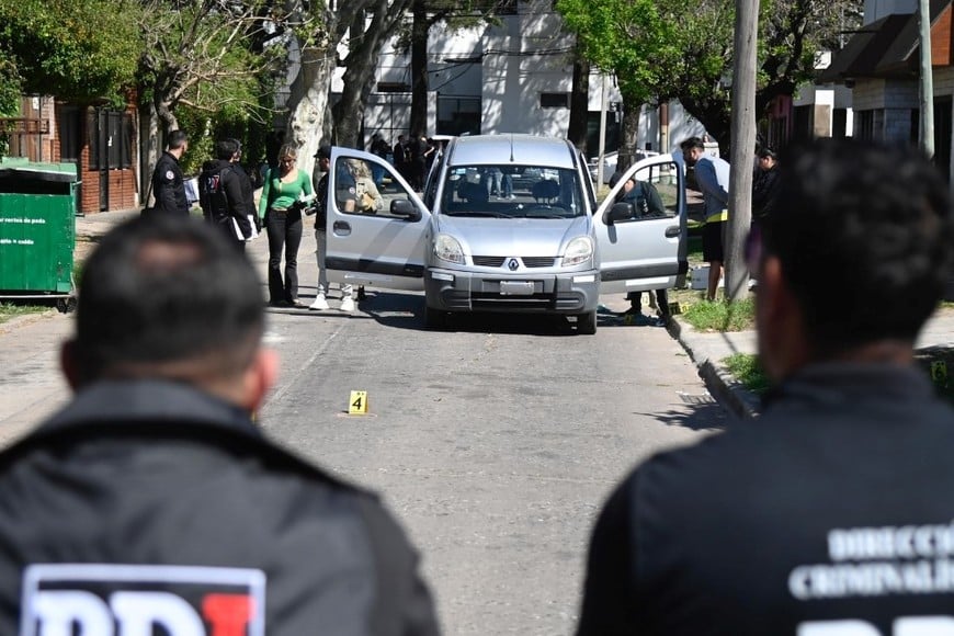 La escena del asalto a la agente en barrio Fisherton. Crédito: Marcelo Manera