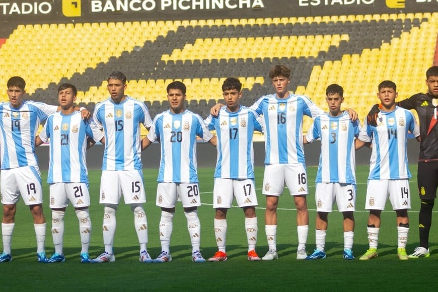 Con la camiseta 16, Marcipar fue titular en el empate amistoso por 2 a 2 ante Ecuador, en la preparación rumbo al Sudamericano. Crédito: AFA