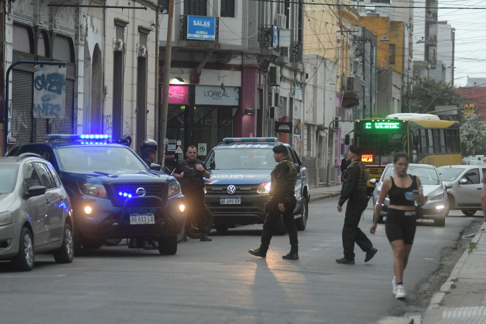 Con fuerte defensa de las facultades policiales. Más vehículos para reforzar la seguridad en el departamento La Capital. El domingo pasado, el Gobierno de la Provincia, entregó 166 patrulleros, 66 motos nuevas y dos minibuses.
