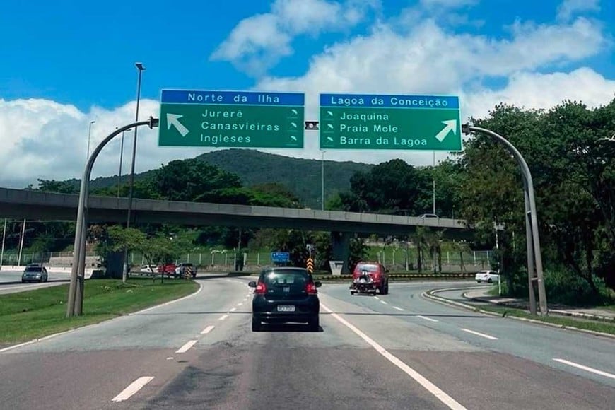 La salida de la ciudad de Florianópolis a las playas más conocidas.