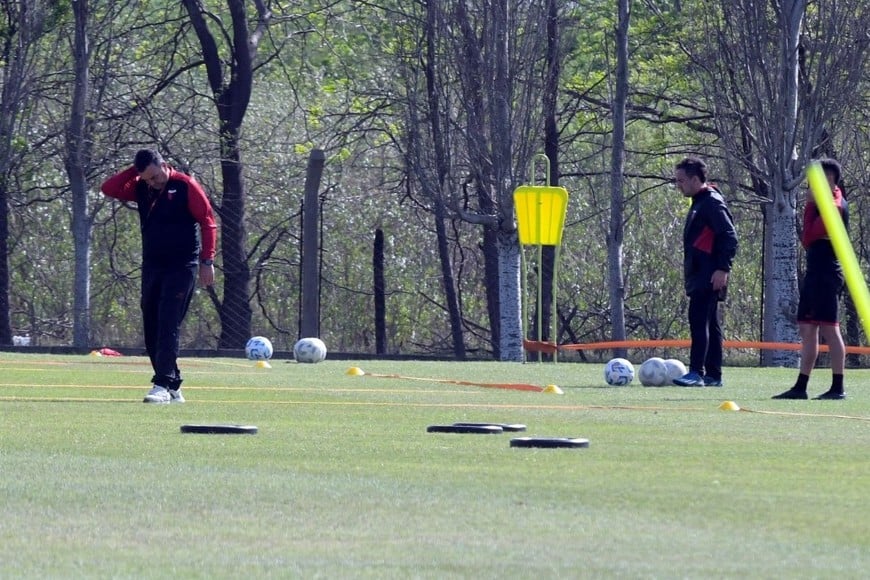 El entrenamiento de este martes por la mañana a cargo de Osella. Crédito: Guillermo Di Salvatore