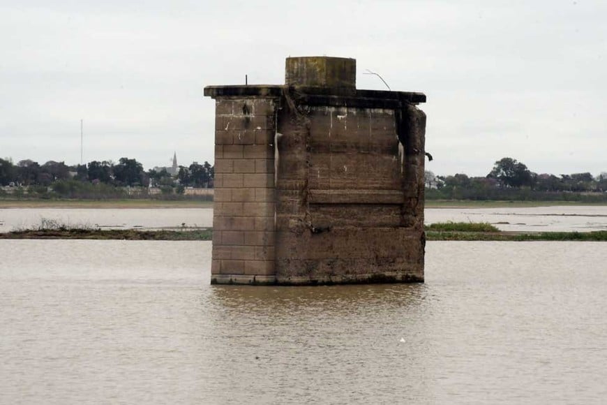 La laguna Setúbal con poca agua, una postal que se vuelve a repetir con el río Paraná bajo. Foto: Guillermo Di Salvatore.