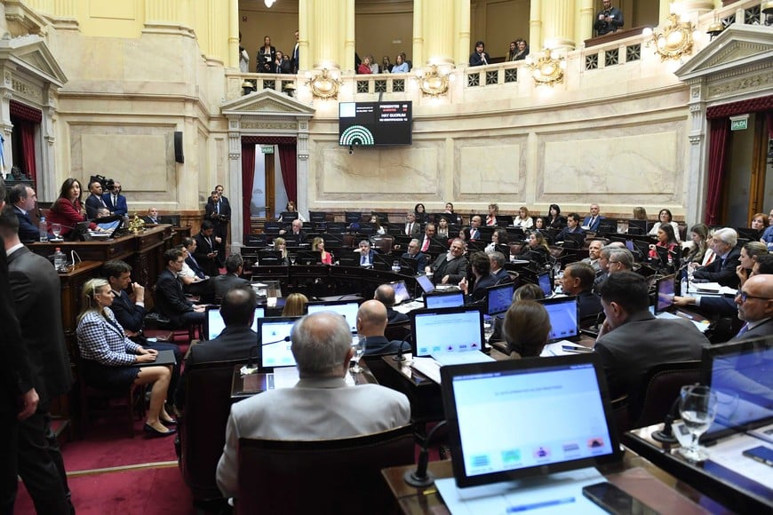 La Cámara Alta en plena sesión. El debate vuelve al recinto.