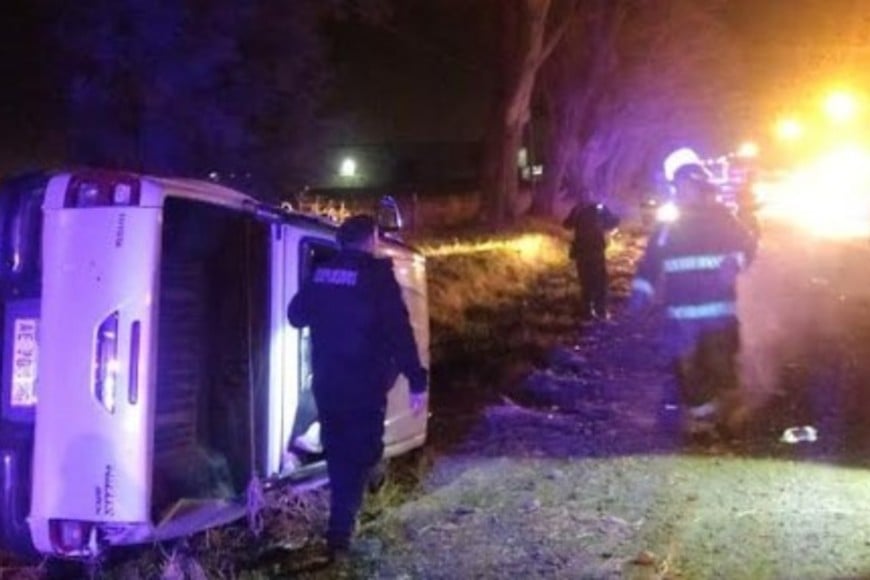 En esta posición quedó la camioneta luego de que la policía los persiguiera en zona rural de Bella Italia.