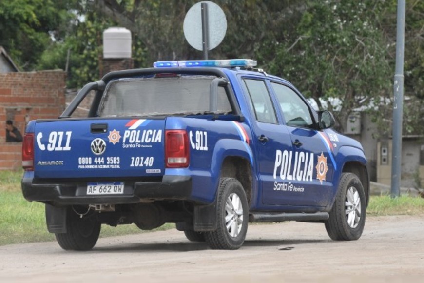 La policía persiguió a los delincuentes y los atrapó cuando trataban de refugiarse en una vivienda de Villa Hipódromo. Archivo