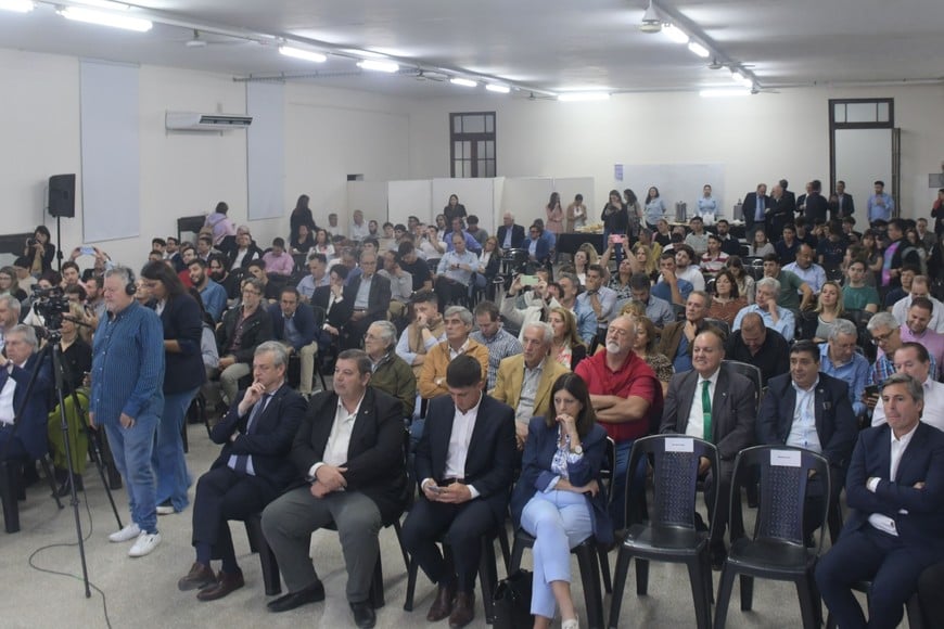 Facundo Manes visitó Santa Fe para dar una charla, pero no mantuvo reuniones políticas