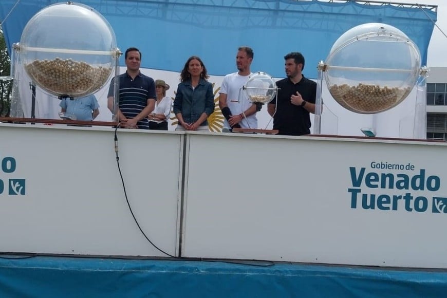 En el inicio del emotivo acto hablaron De Mattia, Pellegrini, Di Gregorio y Chiarella. Foto: Sur24