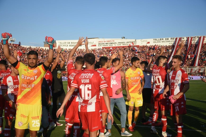 Festejo doble esa tarde en el 15 de Abril. Clásico ganado y clasificación a la Copa Sudamericana.