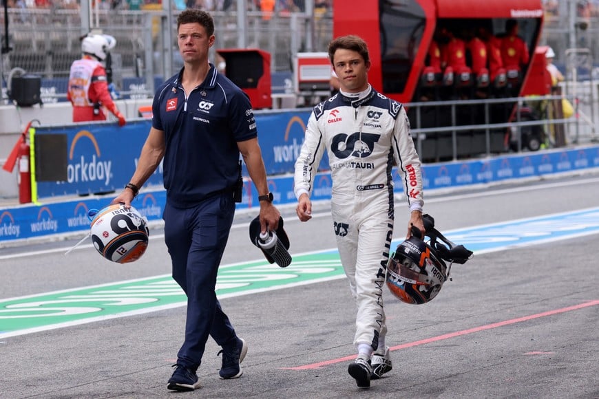 FILE PHOTO: Formula One F1 - Spanish Grand Prix - Circuit de Barcelona-Catalunya, Barcelona, Spain - June 3, 2023
AlphaTauri's Nyck de Vries after qualifying REUTERS/Nacho Doce/Pool/File Photo