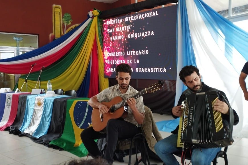 La huella de Artigas llegó en forma de charlas al norte santafesino