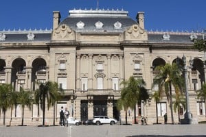 La incógnita a develar es qué hará la Casa Gris frente a una situación que vuelve a presentarse como inédita. Crédito: Archivo El Litoral.