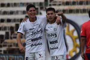 Altos Hornos Zapla aplastó 16-0 a Independencia de Humahuaca.