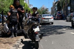 El accidente ocurrió en Bv. Pellegrini al 2600, a metros de calle San Martín.