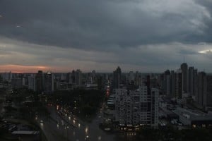 En la ciudad de Santa Fe, en tanto, todavía persiste la inestabilidad. Foto: Manuel Fabatía.