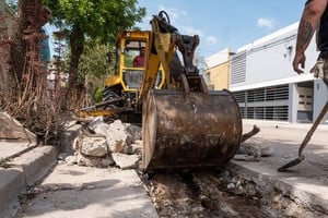 Por otra parte comentaron desde el municipio que una vez finalizados los trabajos de compactación y reemplazo de cañerías, el pavimento será reparado.