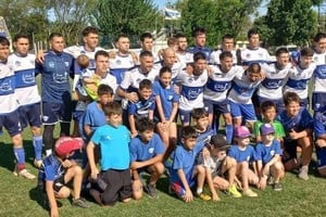 Sportivo Rivadavia tiene chances de pasar directamente a la final por la estrella de campeón. Crédito: Francisco Diez.