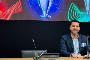 Maximiliano Duarte y su visita a la UEFA. El periplo de trabajo que hizo por Europa fue positivo y recogió grandes enseñanzas. Gentileza