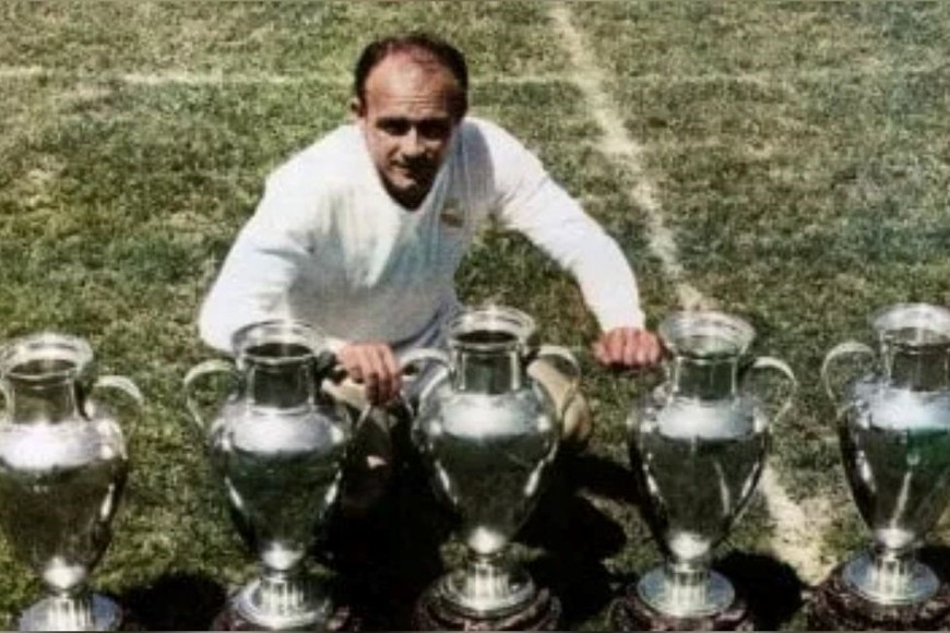 Alfredo Di Stéfano ganó 5 Copa de Campeones de Europa.