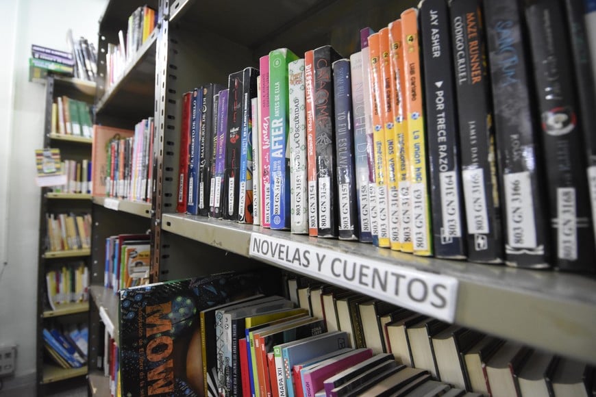 Libros, lecturas de cuentos, narraciones, charlas y cafés de literatura para celebrar a las bibliotecas populares.