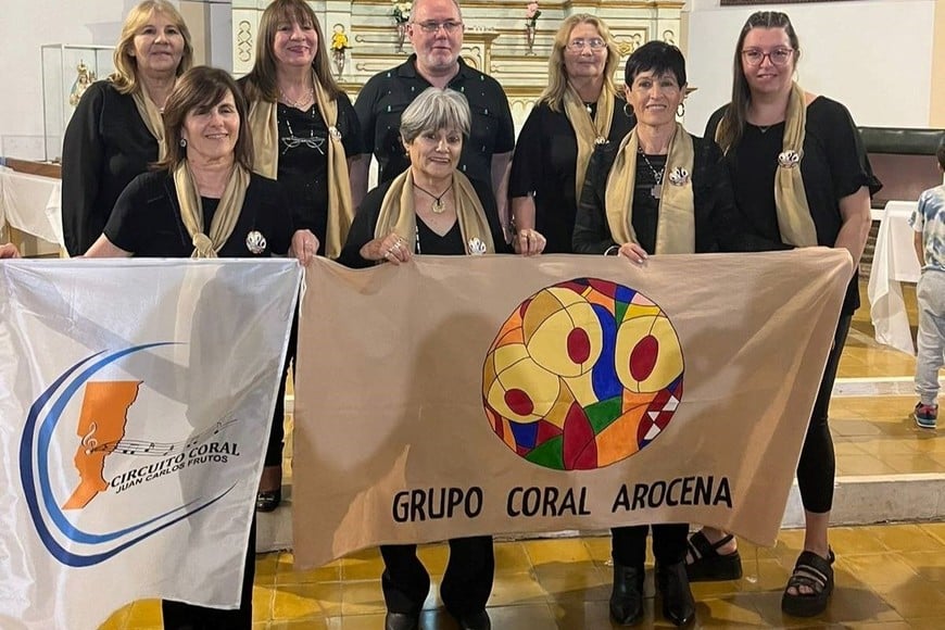 Coral Femenino de Arocena, los anfitriones.