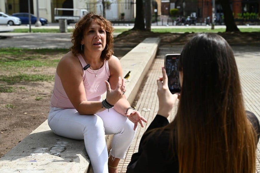 Mónica destacó la importancia de los chequeos anuales para la detección del cáncer de mama. Crédito: Flavio Raina.