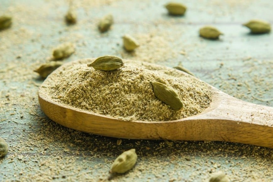 Incorporar cardamomo en tus recetas es una forma de añadir antioxidantes.