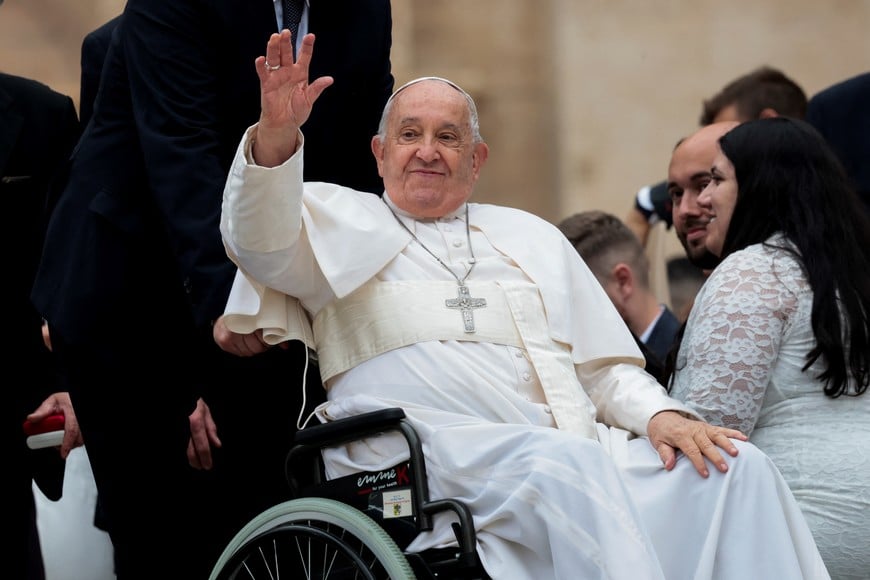 Pope Francis reacts on the day of the weekly general audience in St. Peter's Square at the Vatican, October 23, 2024. REUTERS/Remo Casilli