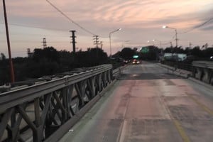 Así lucía el Puente Carretero este miércoles a primera hora de la mañana. Crédito: Vialidad Nacional