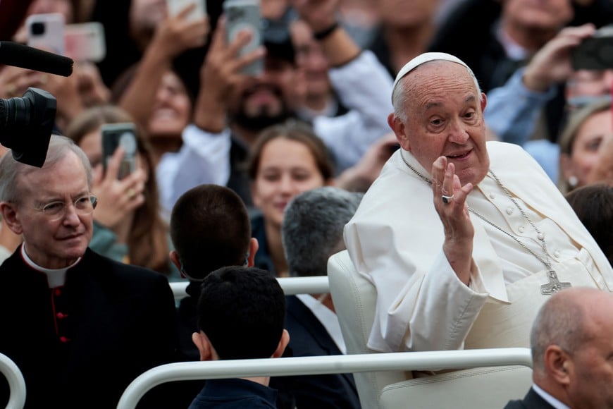 Pope Francis attends the weekly general audience in St. Peter's Square at the Vatican, October 23, 2024. REUTERS/Remo Casilli