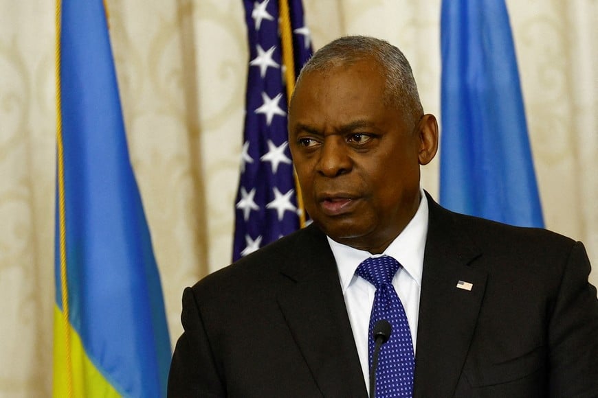 FILE PHOTO: U.S. Defense Secretary Lloyd Austin delivers a speech at the Diplomatic Academy, amid Russia's attack on Ukraine, in Kyiv, Ukraine October 21, 2024. REUTERS/Valentyn Ogirenko/File Photo