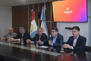 Anuncio nuevo Jardin de Infantes en Recreo - Ministerio de Educación - Los ministros de Educación, José Goity, y de Economía, Pablo Olivares, dieron declaraciones sobre la obra. Foto: Luis Cetraro