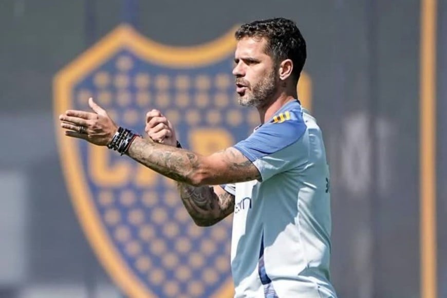 Gago quiere activar. Luego de eliminar por penales a Gimnasia en la Copa Argentina, el DT de Boca evalúa hacer variantes en el equipo para enfrentar a Deportivo Riestra. Archivo