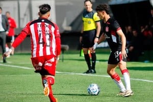 Poco para destacar. En cancha de Riestra, Barracas y Estudiantes empataron 1 a 1. Gentileza