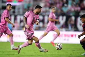 Oct 19, 2024; Fort Lauderdale, Florida, USA;  Inter Miami CF forward Lionel Messi (10) passes the ball during the second half against the New England Revolution at Chase Stadium. Mandatory Credit: Rich Storry-Imagn Images