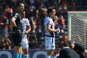 A la vez que espera rival, Colón aguarda saber qué día del próximo fin de semana le tocará jugar. Foto: Luis Cetraro.